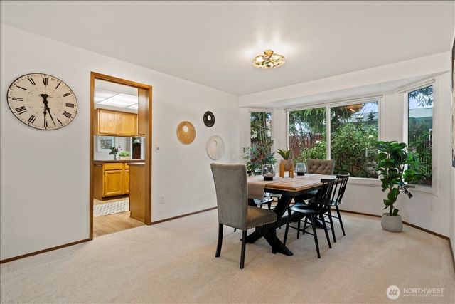 24848 13th Avenue S, Des Moines, WA 98198