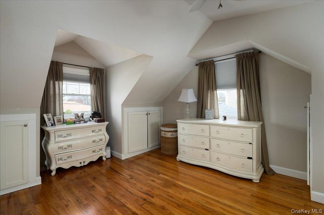 130 N Kings Avenue, Massapequa, NY 11758