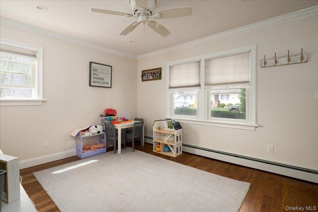 130 N Kings Avenue, Massapequa, NY 11758