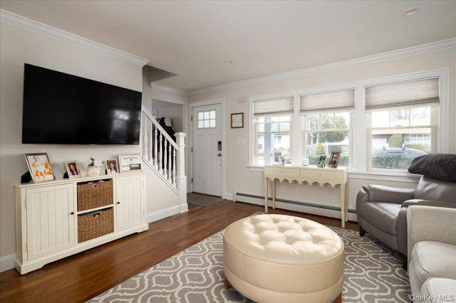 130 N Kings Avenue, Massapequa, NY 11758
