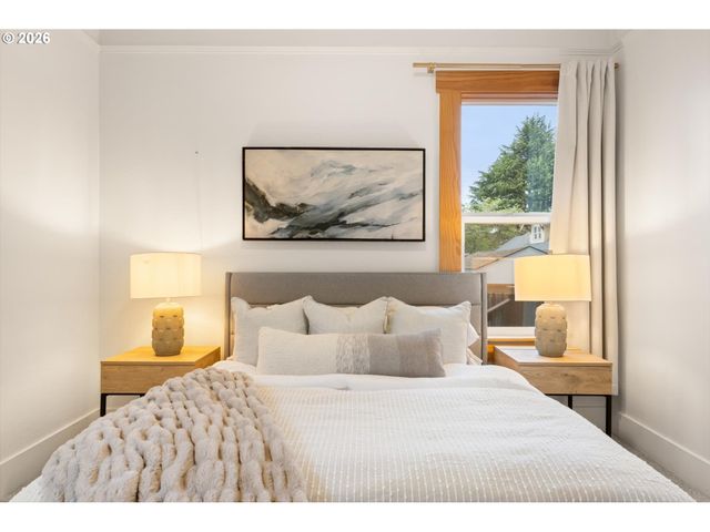 2055 N ALBERTA St, Portland, OR 97217