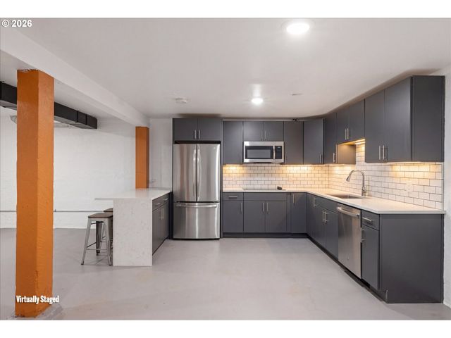 2055 N ALBERTA St, Portland, OR 97217