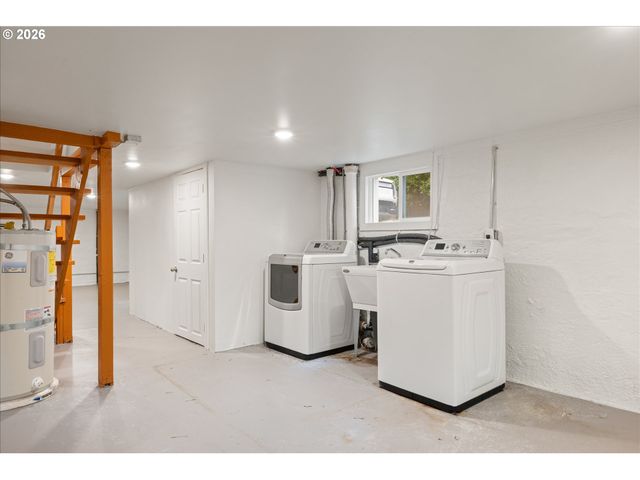 2055 N ALBERTA St, Portland, OR 97217