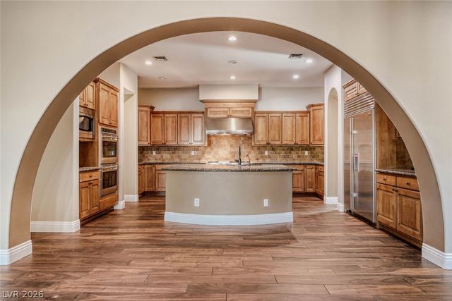 8490 Via De Bellasidra Court, Las Vegas, NV 89123
