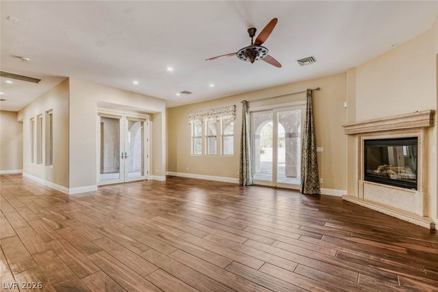 8490 Via De Bellasidra Court, Las Vegas, NV 89123
