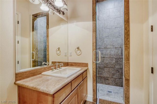 8490 Via De Bellasidra Court, Las Vegas, NV 89123