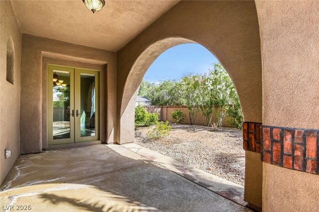 8490 Via De Bellasidra Court, Las Vegas, NV 89123
