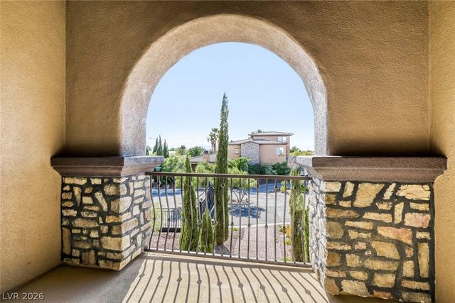 8490 Via De Bellasidra Court, Las Vegas, NV 89123