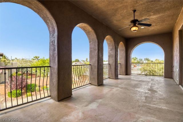 8490 Via De Bellasidra Court, Las Vegas, NV 89123