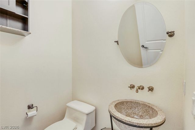 8490 Via De Bellasidra Court, Las Vegas, NV 89123