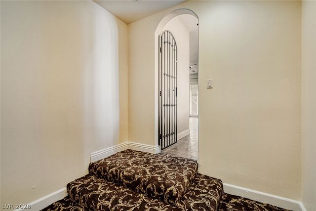 8490 Via De Bellasidra Court, Las Vegas, NV 89123