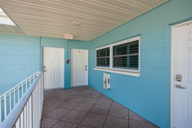 6000 2ND STREET E 6, St Pete Beach, FL 33706