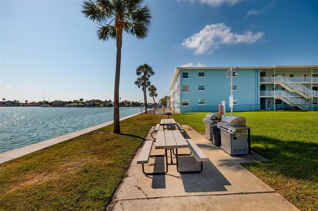 6000 2ND STREET E 6, St Pete Beach, FL 33706