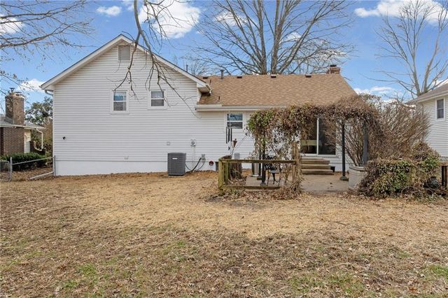 522 Hargis Lane, Belton, MO 64012