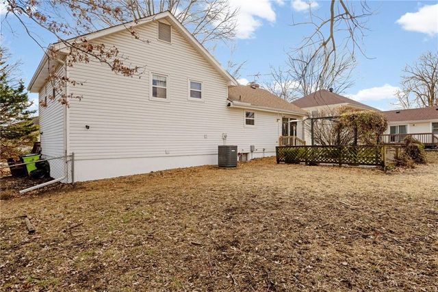 522 Hargis Lane, Belton, MO 64012