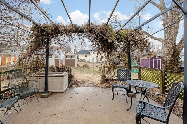 522 Hargis Lane, Belton, MO 64012