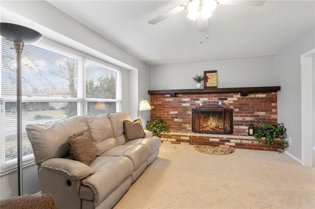 522 Hargis Lane, Belton, MO 64012