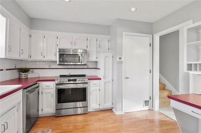 522 Hargis Lane, Belton, MO 64012