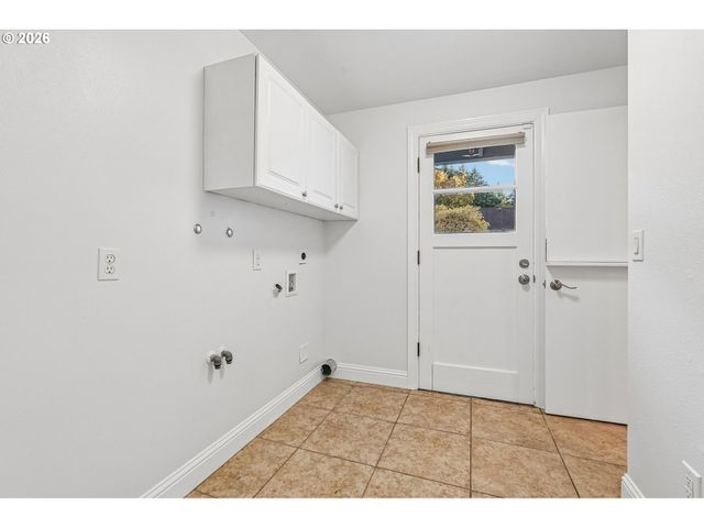 18892 INDIAN SPRINGS Rd, Lake Oswego, OR 97035