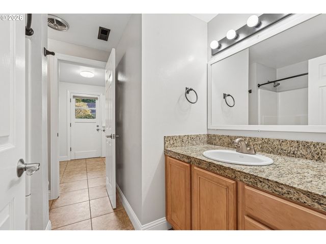 18892 INDIAN SPRINGS Rd, Lake Oswego, OR 97035