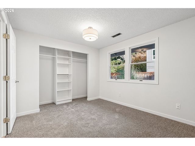 18892 INDIAN SPRINGS Rd, Lake Oswego, OR 97035
