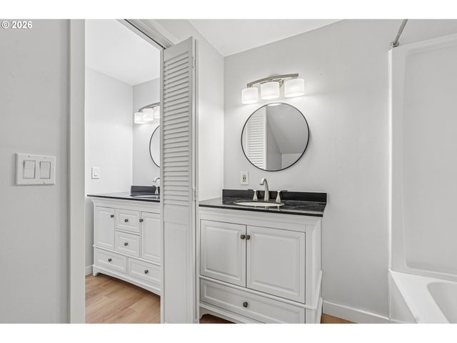 18892 INDIAN SPRINGS Rd, Lake Oswego, OR 97035