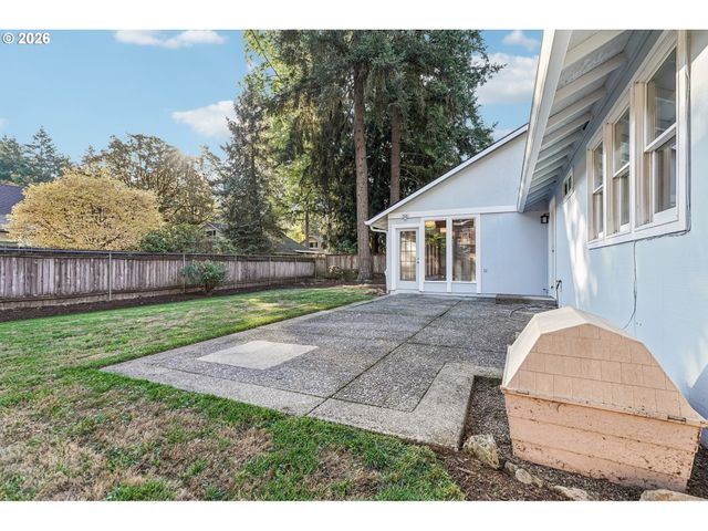 18892 INDIAN SPRINGS Rd, Lake Oswego, OR 97035