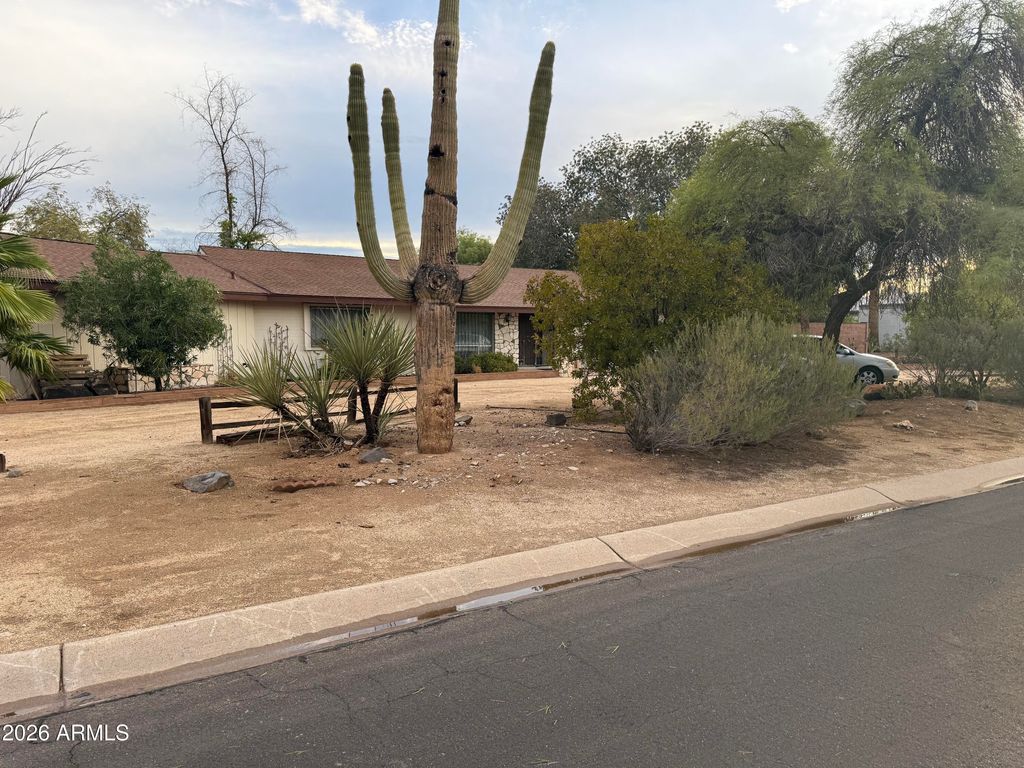Image 1 of property listing at 6320 E DESERT COVE Avenue, Scottsdale, AZ 85254