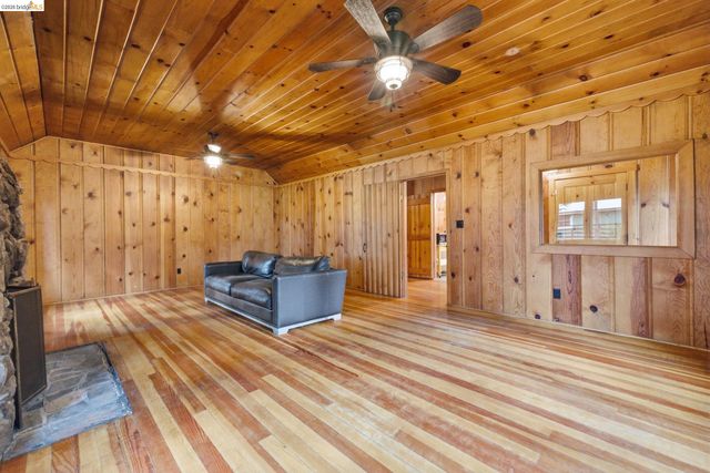 22992 Sierra Dr, Twain Harte, CA 95383