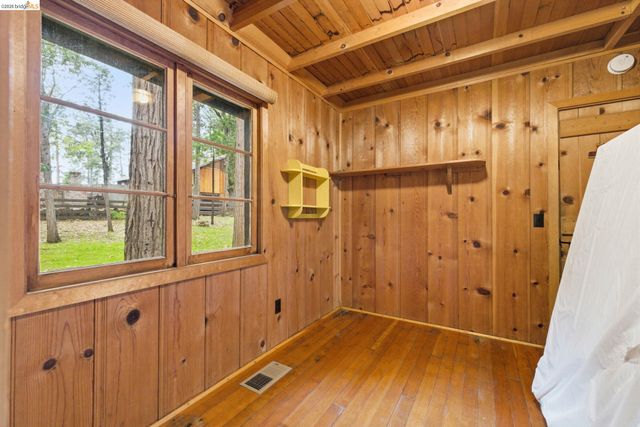 22992 Sierra Dr, Twain Harte, CA 95383