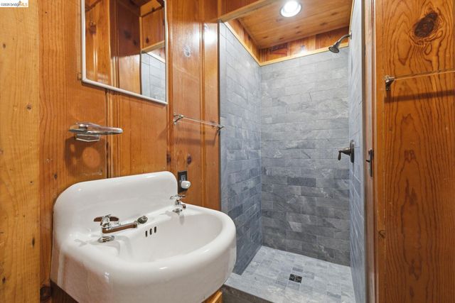 22992 Sierra Dr, Twain Harte, CA 95383