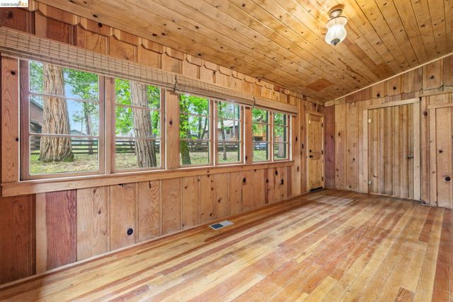 22992 Sierra Dr, Twain Harte, CA 95383