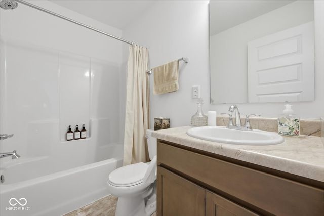 1370 Delacorte Circle, Shelbyville, IN 46176