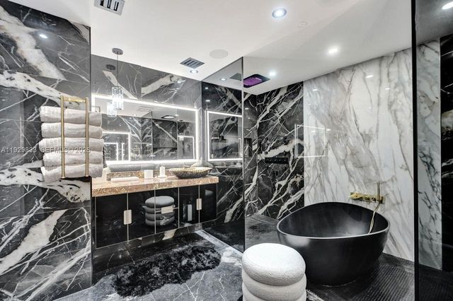 3300 NE 188th St 210, Aventura, FL 33180