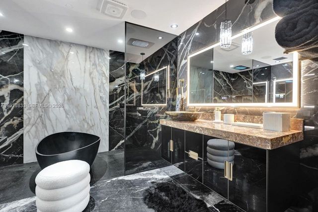 3300 NE 188th St 210, Aventura, FL 33180