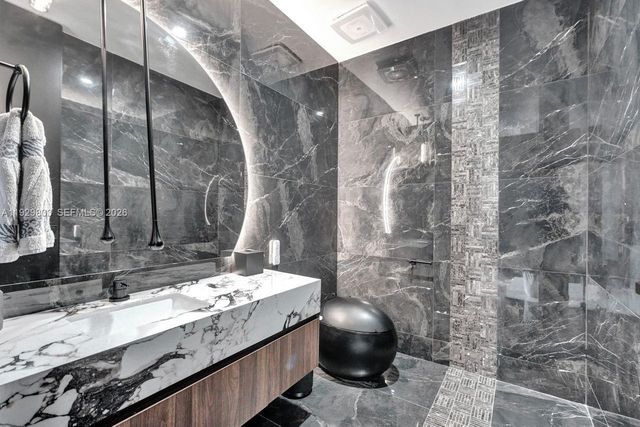 3300 NE 188th St 210, Aventura, FL 33180