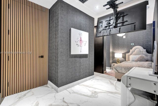 3300 NE 188th St 210, Aventura, FL 33180