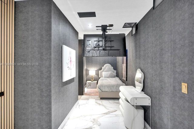 3300 NE 188th St 210, Aventura, FL 33180