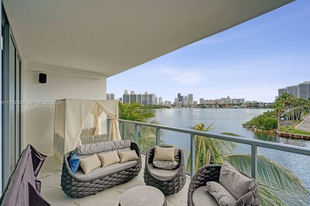 3300 NE 188th St 210, Aventura, FL 33180