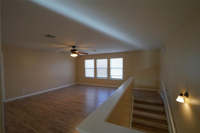 5520 Alomar CV, Del Valle, TX 78617