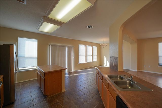 5520 Alomar CV, Del Valle, TX 78617
