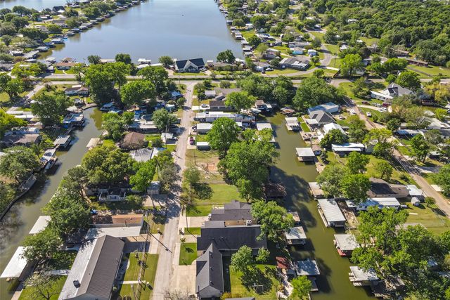 3412 Tahitian Court, Granbury, TX 76048