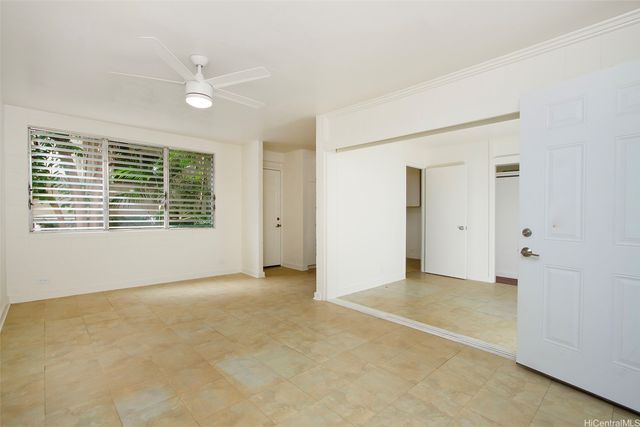 1044 Green Street A, Honolulu, HI 96822