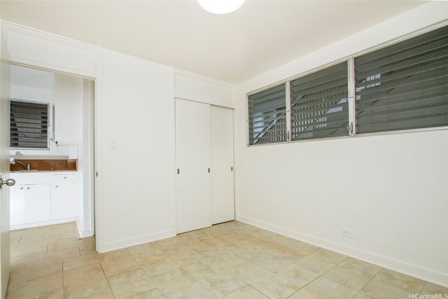 1044 Green Street A, Honolulu, HI 96822