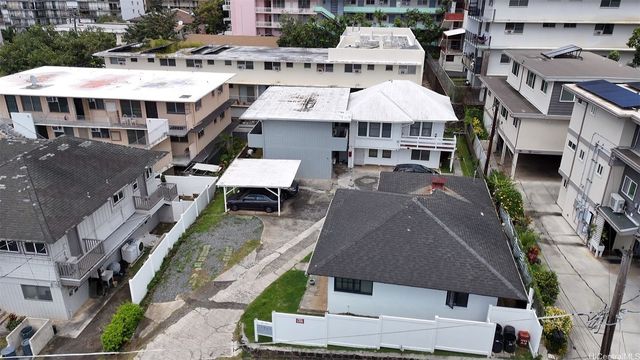 1044 Green Street A, Honolulu, HI 96822