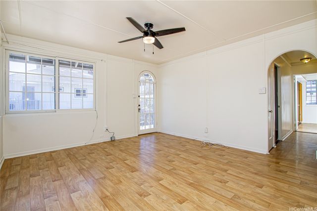 1044 Green Street A, Honolulu, HI 96822