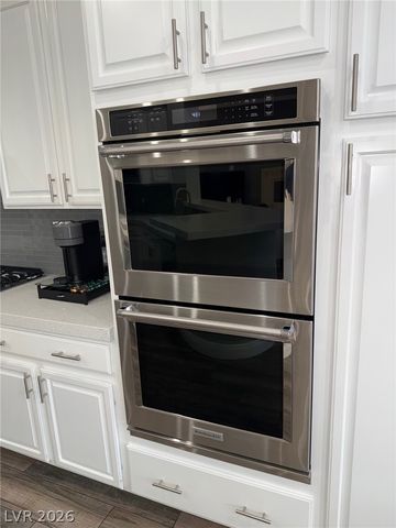 3338 Mission Creek Court, Las Vegas, NV 89135