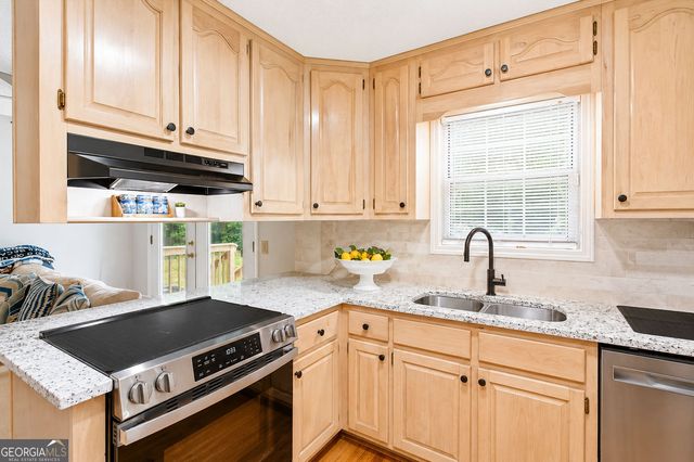 9636 Squirrel Wood Run, Douglasville, GA 30135