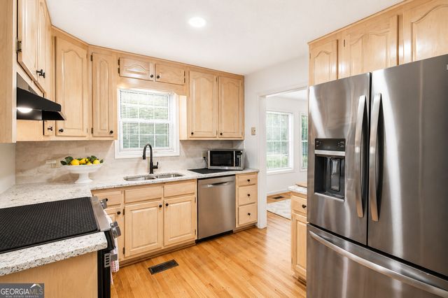 9636 Squirrel Wood Run, Douglasville, GA 30135