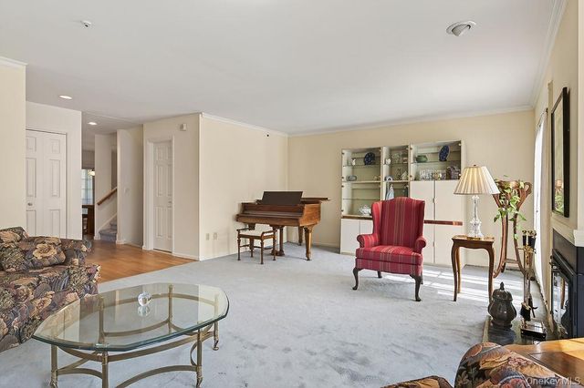 75 W Hartsdale Avenue 8, Hartsdale, NY 10530